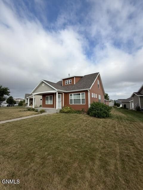 Property Photo:  1018 Bremner Avenue  ND 58503 