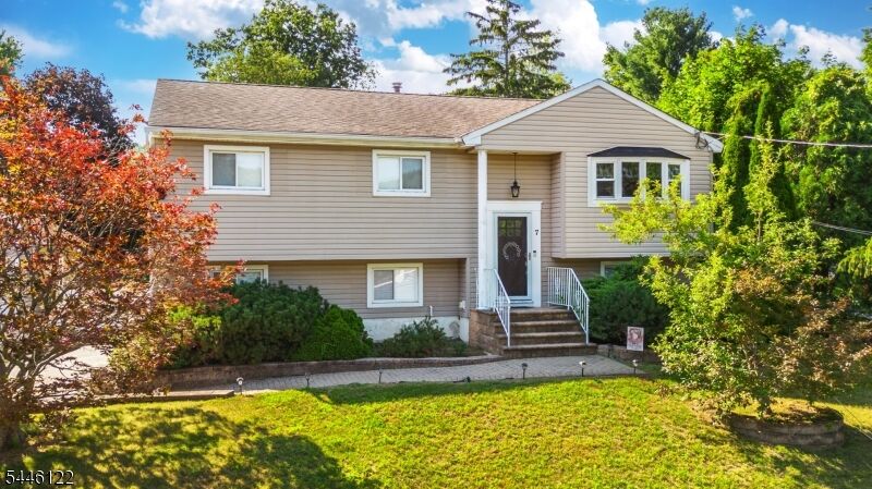 Property Photo: 7 Cumberland Rd NJ 07480