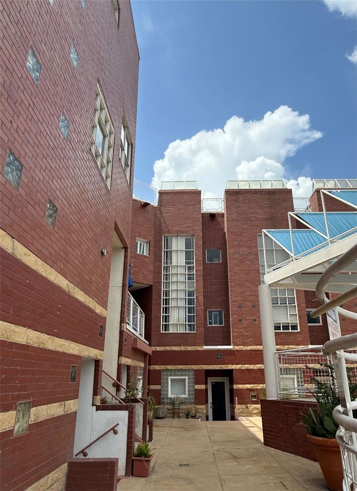 Property Photo:  4004 Montrose Boulevard 44D  TX 77006 