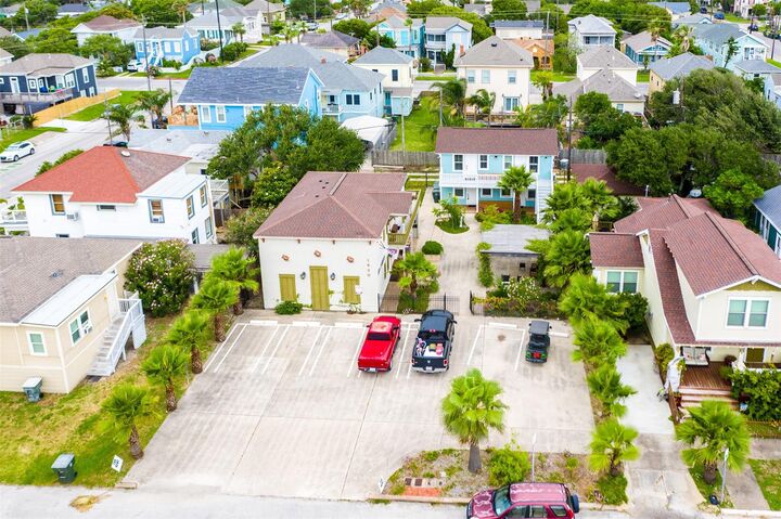 Property Photo: 1820 Avenue O 1/2 TX 77550
