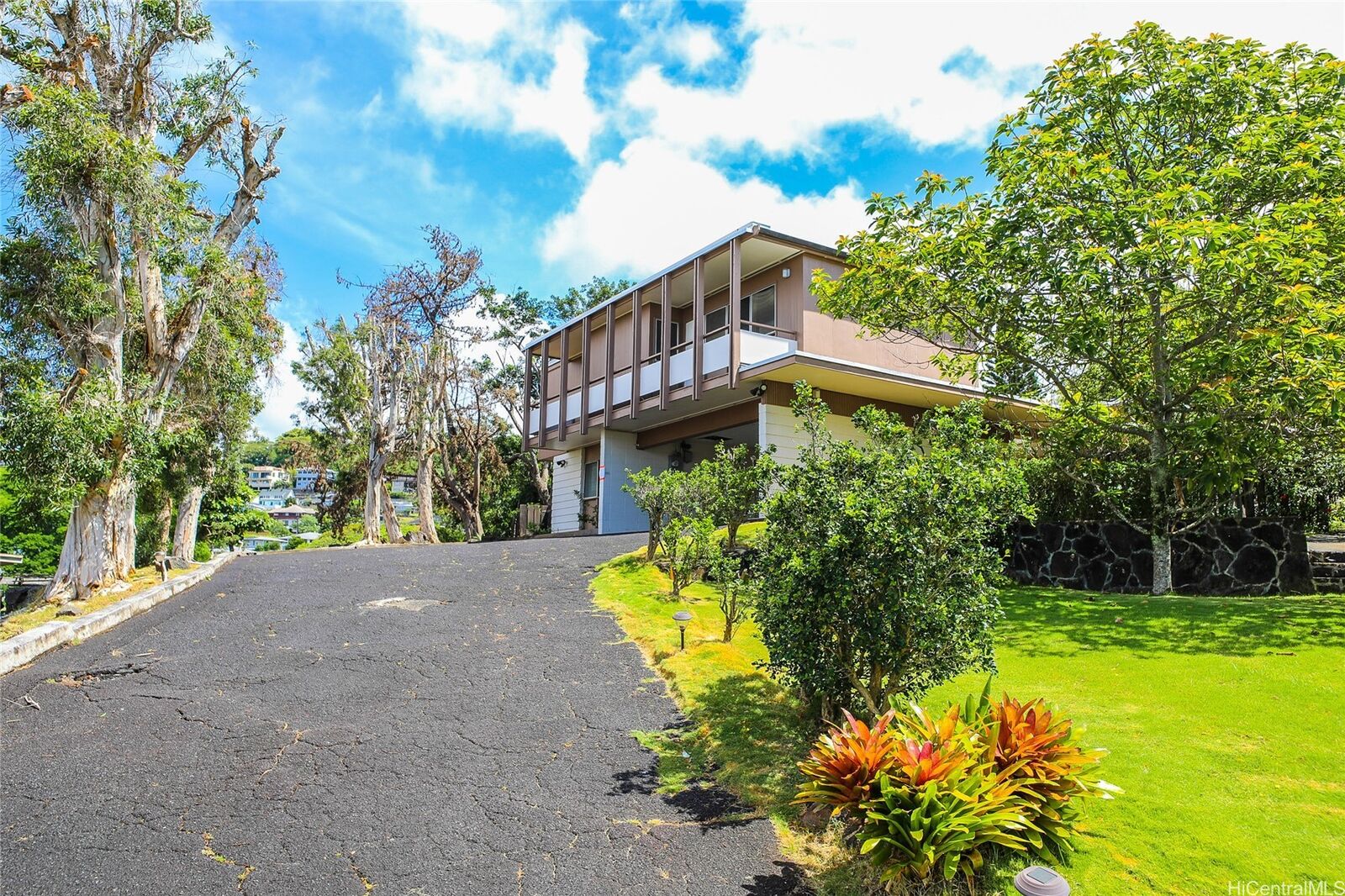 Property Photo:  1944 D Ualakaa Street  HI 96822 