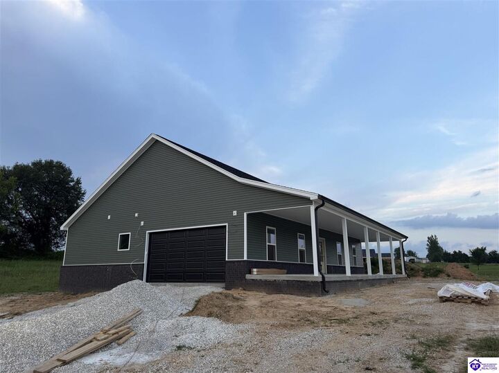 Property Photo:  26 Troon Court  KY 42784 