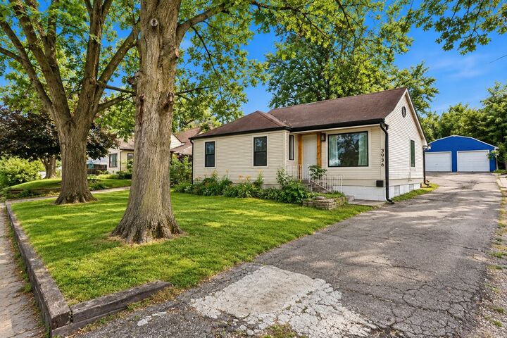 Property Photo:  3936 E 8th Street  IA 50316 