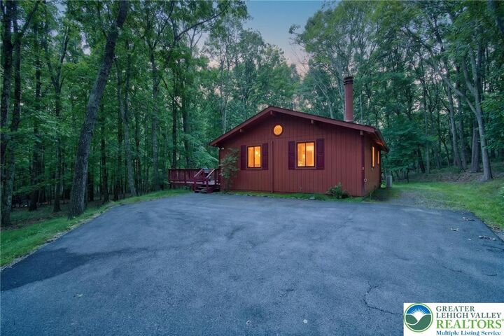 Property Photo:  1137 Grand Mesa Drive  PA 18353 