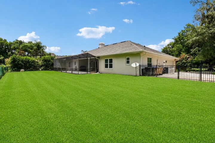 Property Photo:  1616 Regal Cove Court  FL 34744 