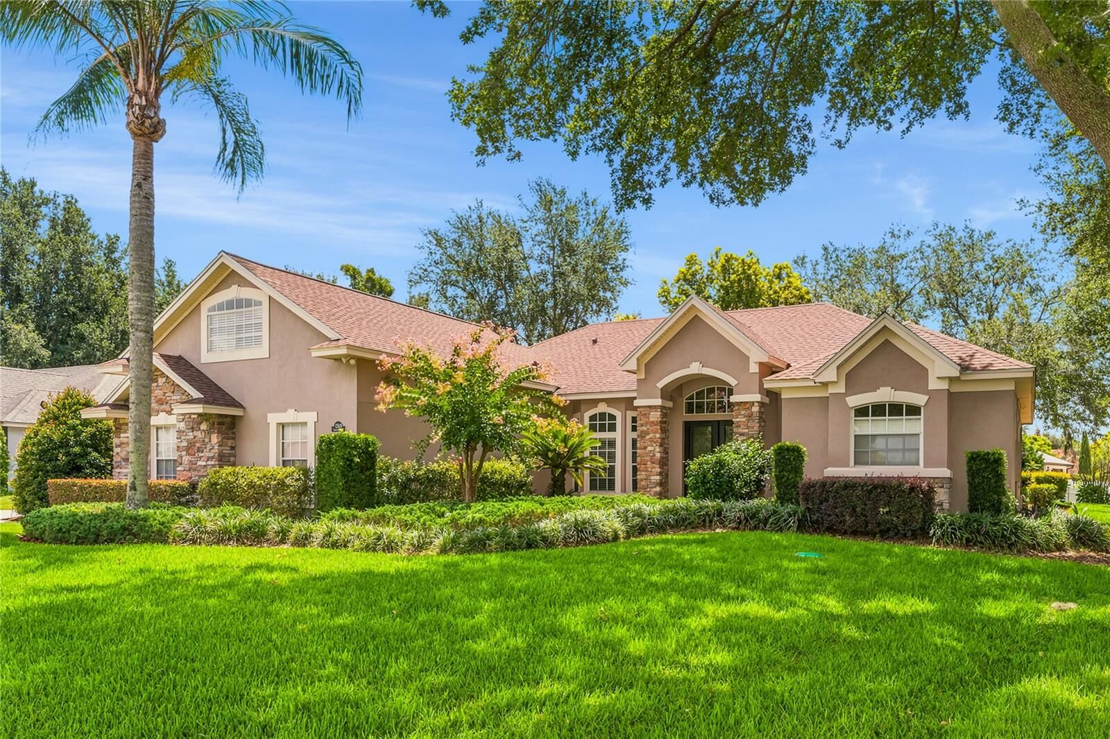 Property Photo:  12426 Lake View Lane  FL 34711 
