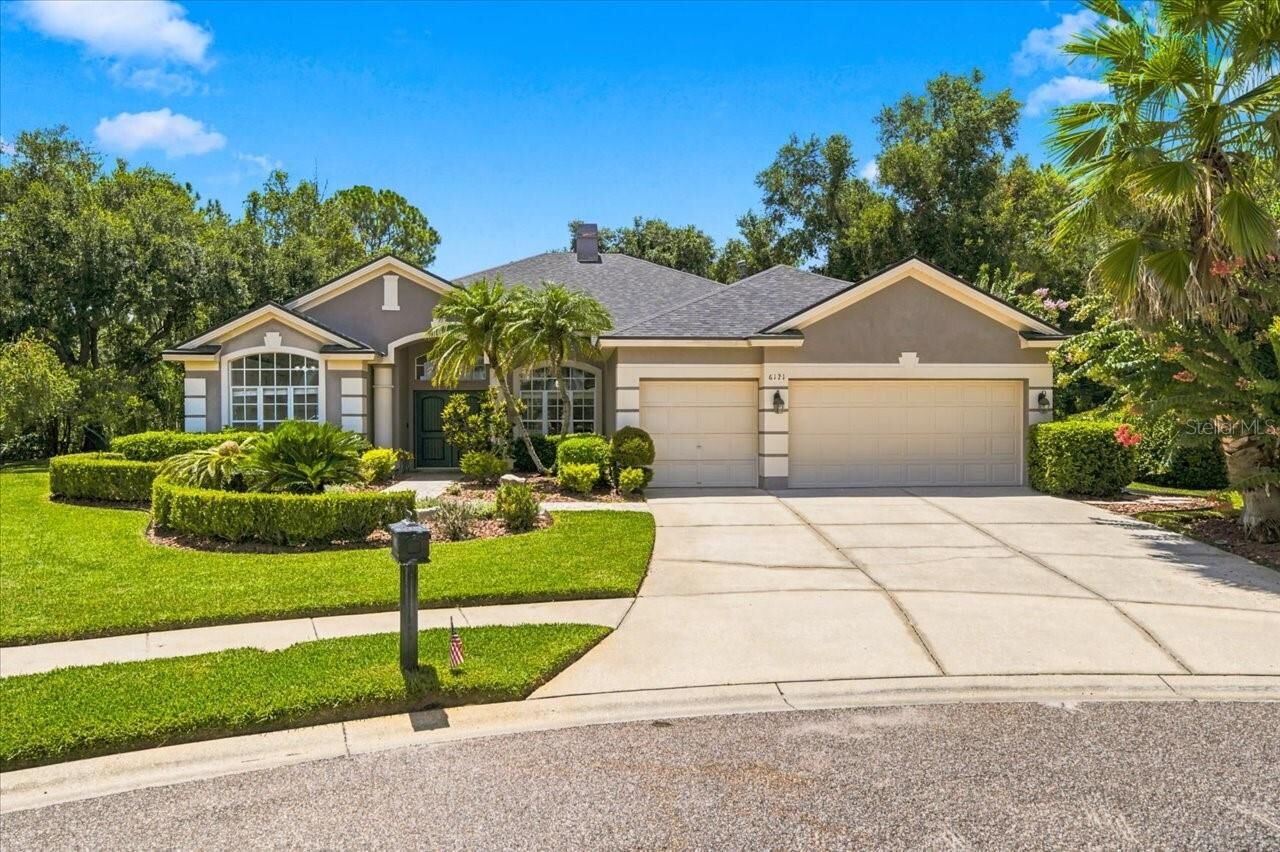 Property Photo:  6121 Chene Court  FL 33558 