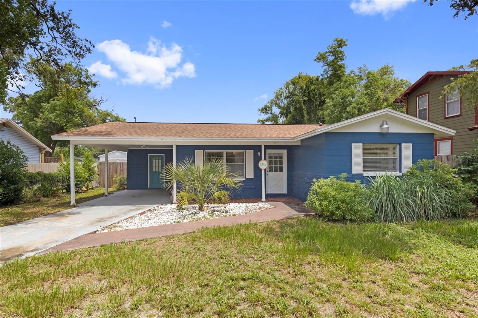 Property Photo: 1218 E New Orleans Avenue FL 33603