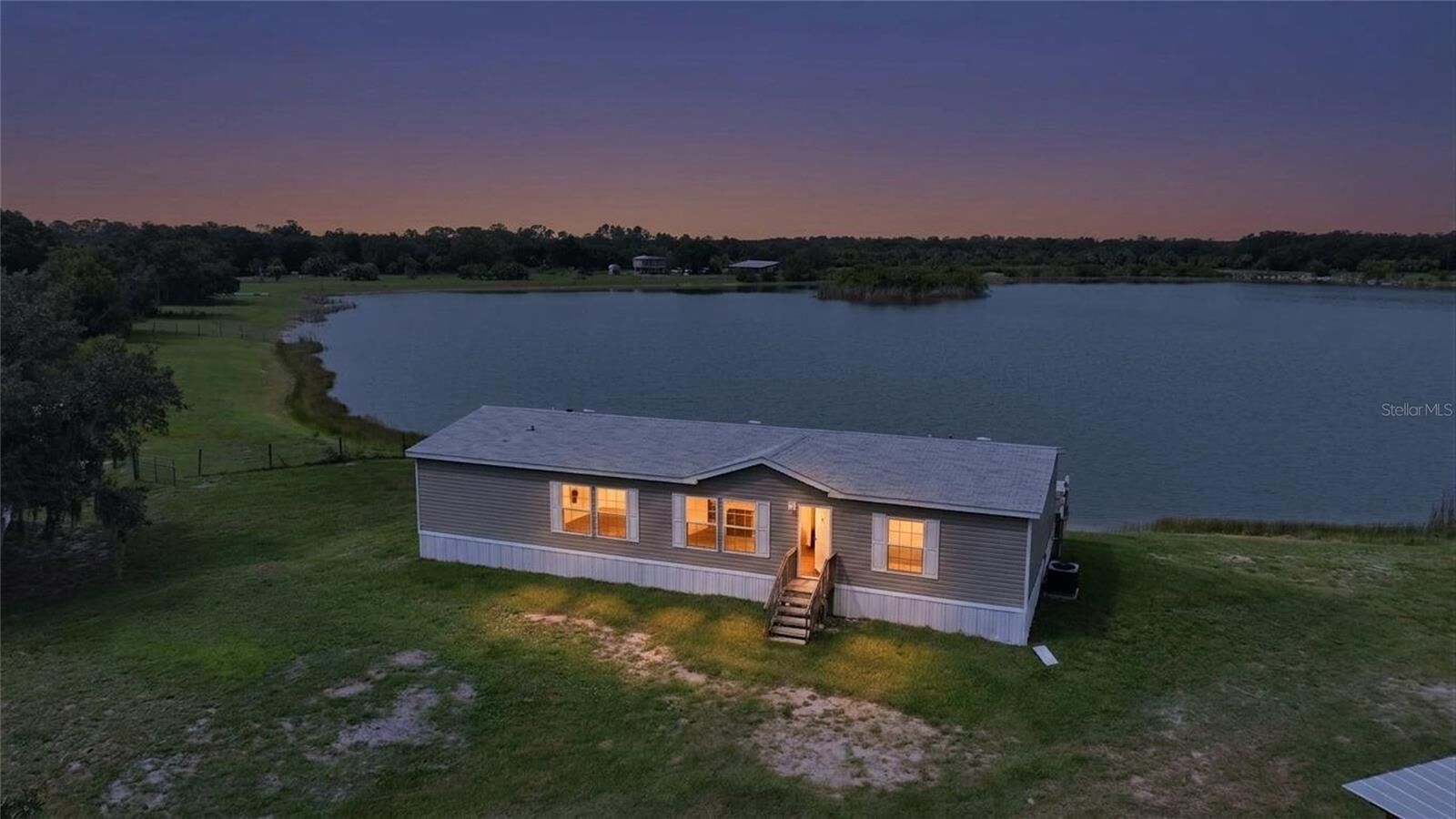 Property Photo:  11587 SE Foster Avenue  FL 34266 