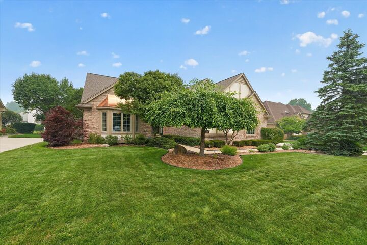 Property Photo: 4379 Chablis Drive MI 48314