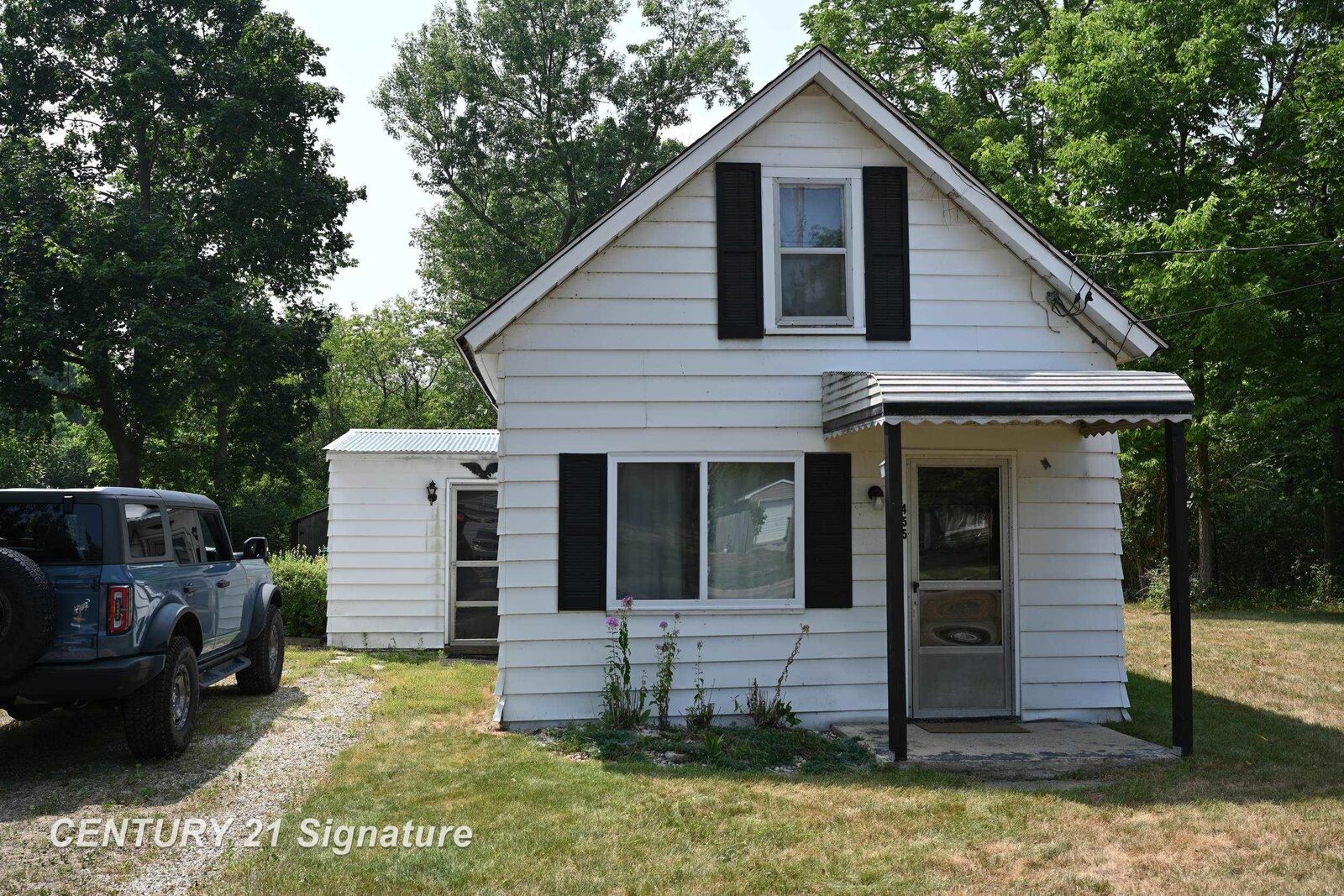 Property Photo: 455 Deland Road MI 48433