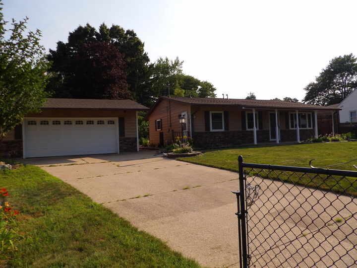 Property Photo: 2432 Allerton Street MI 49120