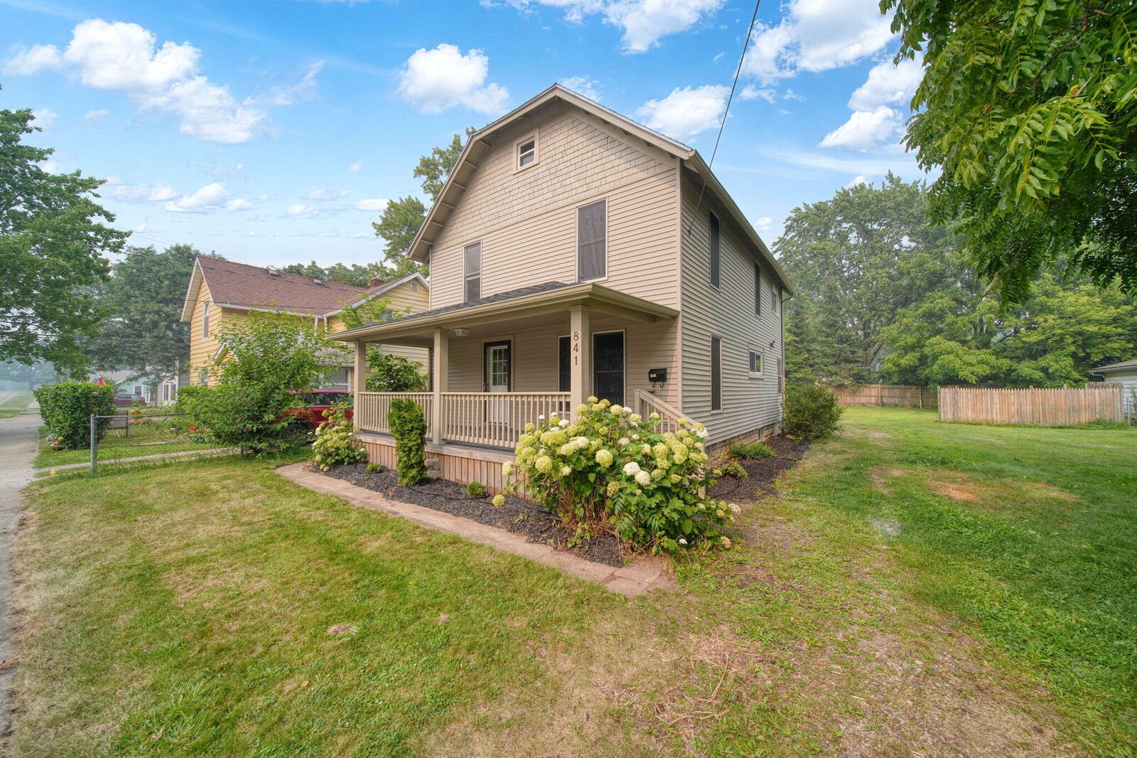 Property Photo: 841 Bennett Street MI 49202