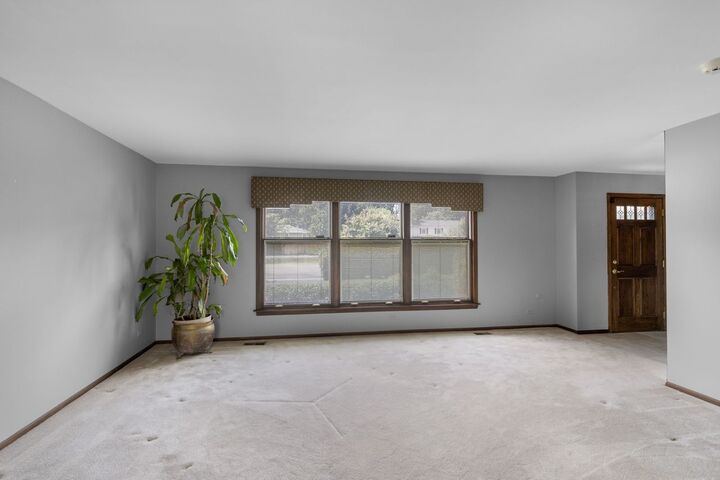 Property Photo:  2621 Landwehr Road  IL 60026 