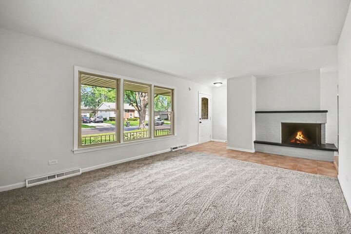 Property Photo: 209 Maureen Drive IL 60123