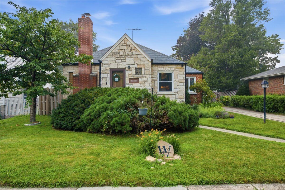 Property Photo:  18326 Walter Street  IL 60438 