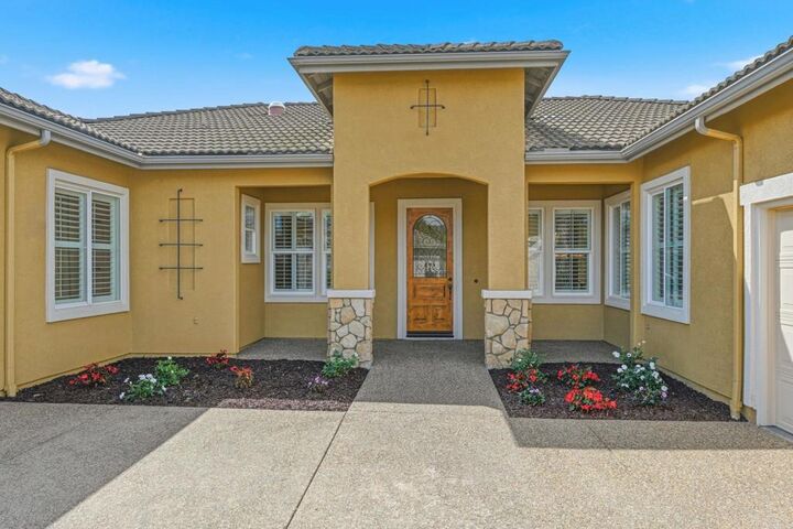 Property Photo:  363 Melbourne Glen  CA 92026 