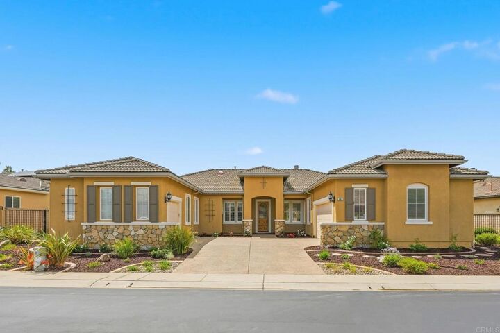 Property Photo:  363 Melbourne Glen  CA 92026 