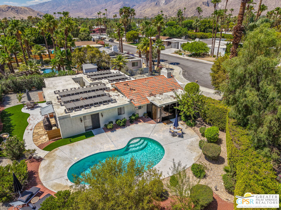 Property Photo:  566 N Sunset Way  CA 92262 