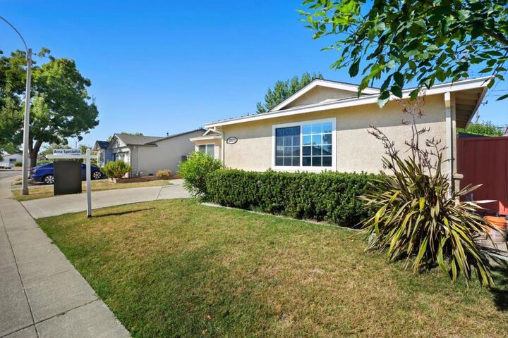 Property Photo: 42873 Everglades Park Drive CA 94538