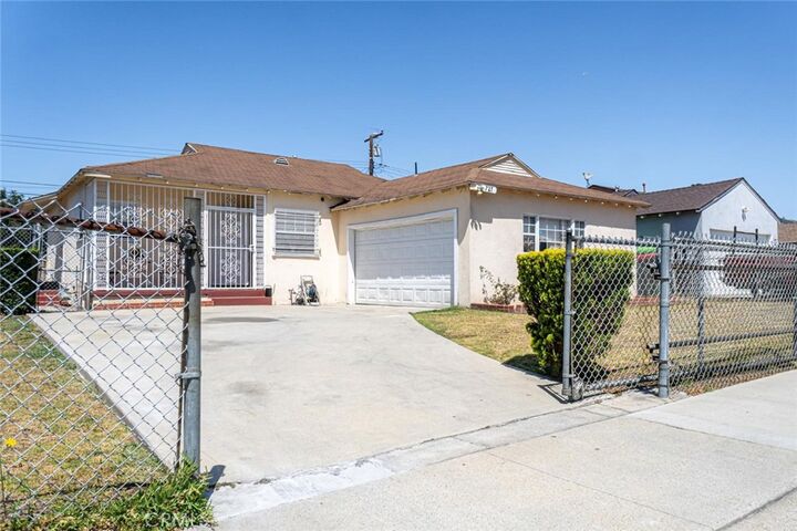 Property Photo:  727 S Caswell  CA 90220 