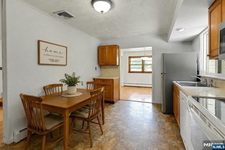 Property Photo:  7 Mary Avenue  NJ 07058 