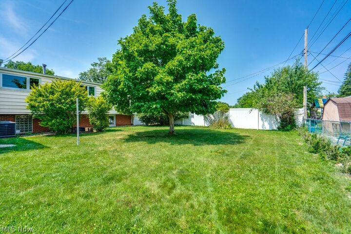 Property Photo: 6663 Rochelle Boulevard OH 44130