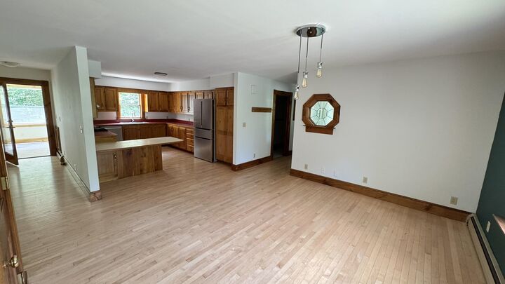 Property Photo:  6 Crescent Street  VT 05060 