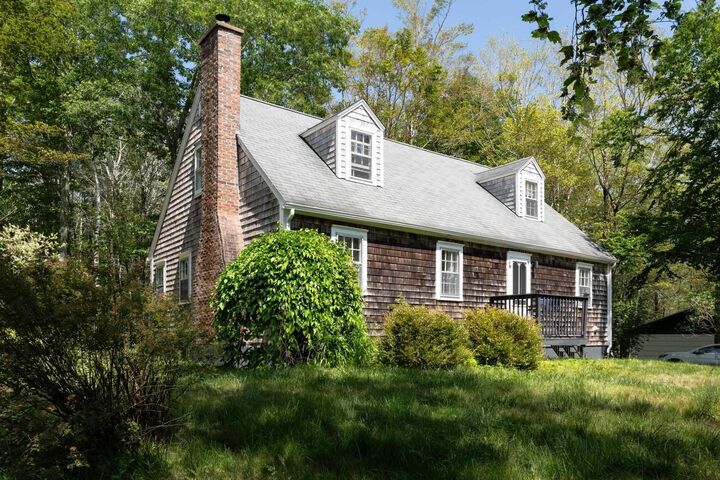 1077 Conquerall Mills Road — photo 1