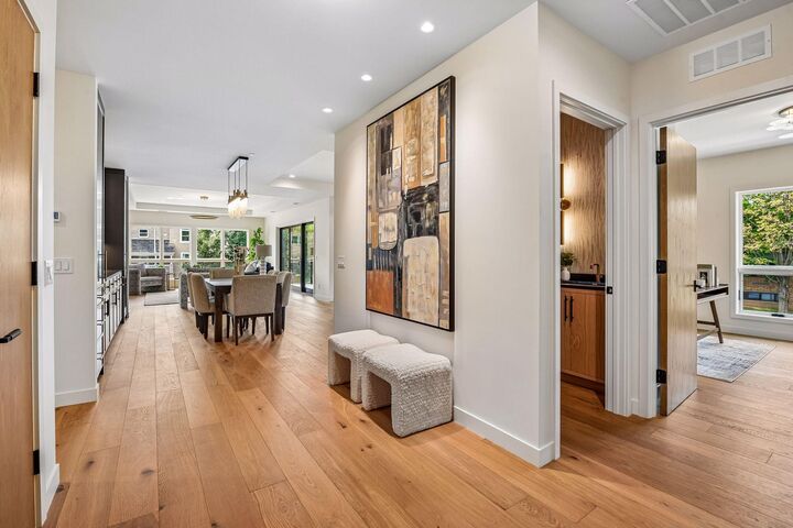 Property Photo:  150 Broadway Avenue S 2B  MN 55391 