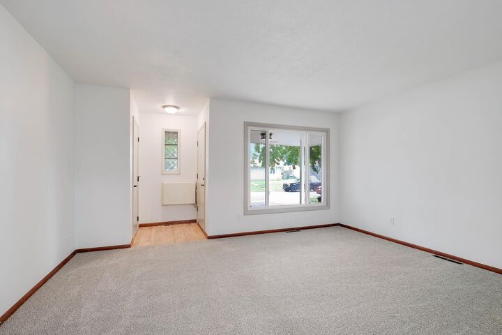 Property Photo: 728 6th Avenue S MN 55343