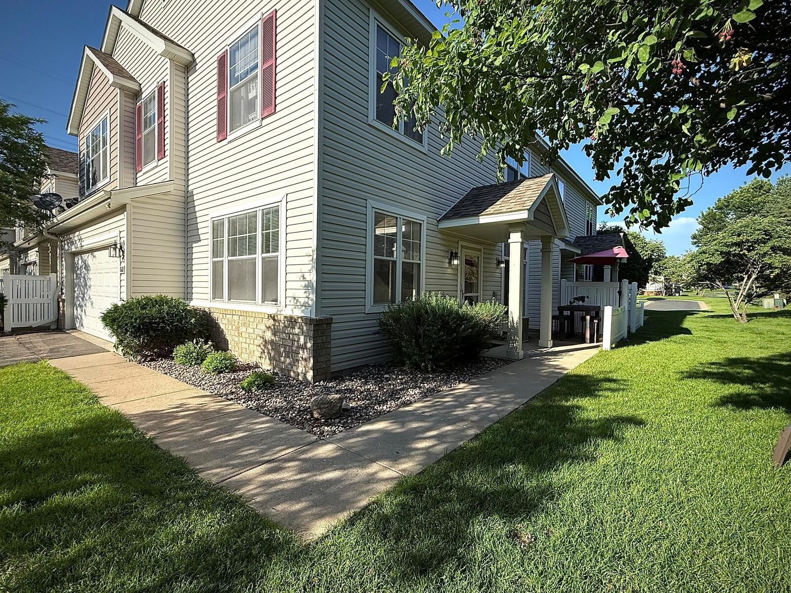 Property Photo: 868 Princeton Avenue MN 55379