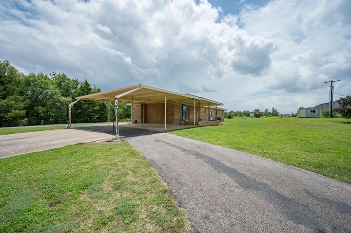 Property Photo: 202 E Park Street OK 74851