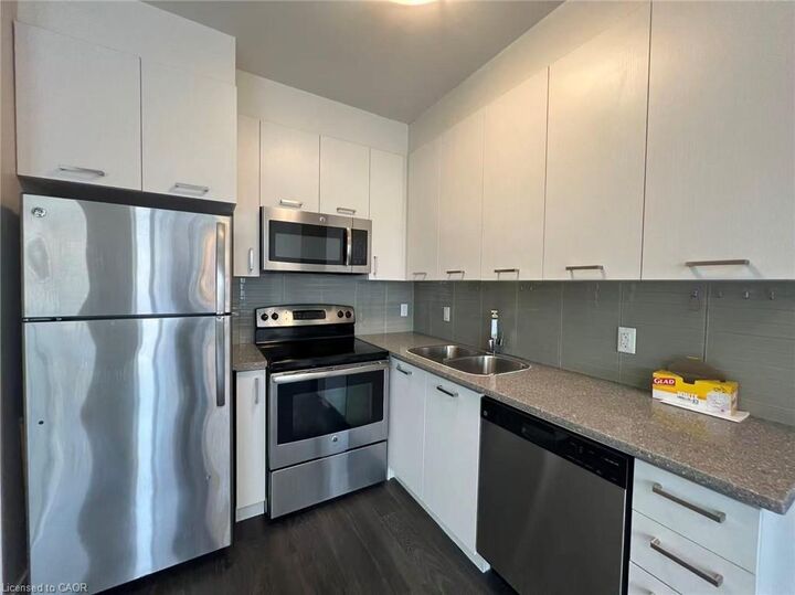 Property Photo:  150 Main Street W 501  ON L8P 1H8 