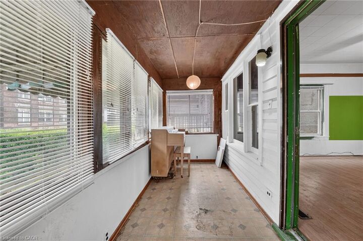 Property Photo:  37 Page Street  ON L2R 4A6 