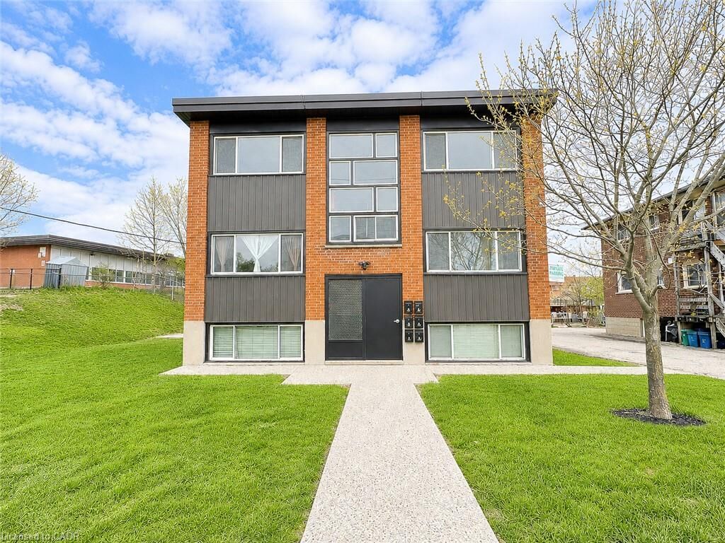 Property Photo: 281 Lorne Avenue 1 ON N2M 3Y9