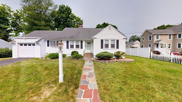 Property Photo: 6 Maple Circle MA 01545