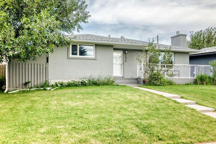 1376 Lake Sylvan Drive SE — photo 1