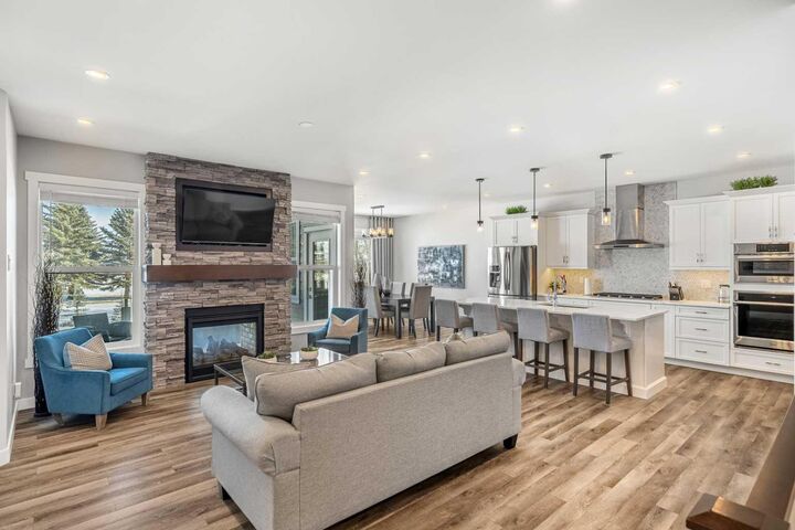 Property Photo: 1205 Hillcrest Manor Estates AB T1P 0B9