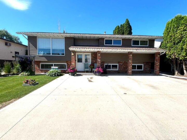 Property Photo: 53 Carswell Road SE AB T1B 1L9