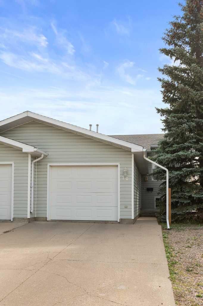 Property Photo:  10 Main Street N  AB T0J 2P0 