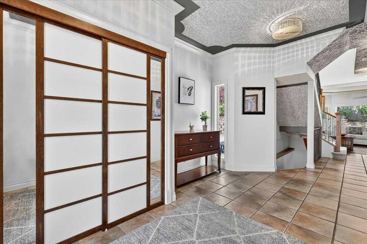 Property Photo: 100 Signature Way SW 24 AB T3H 2W6