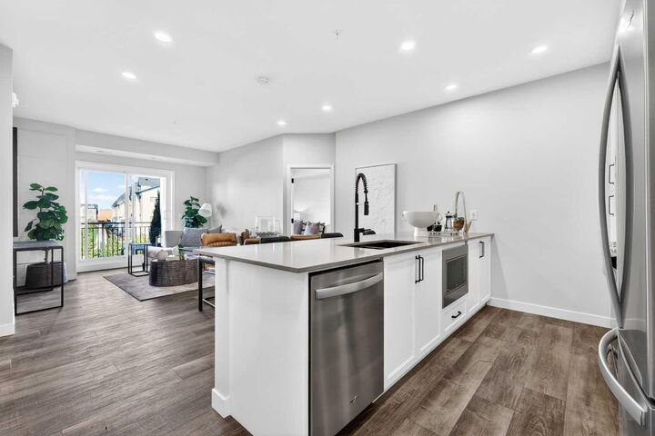 Property Photo: 255 Les Jardins Park SE 216 AB T2C 5W9