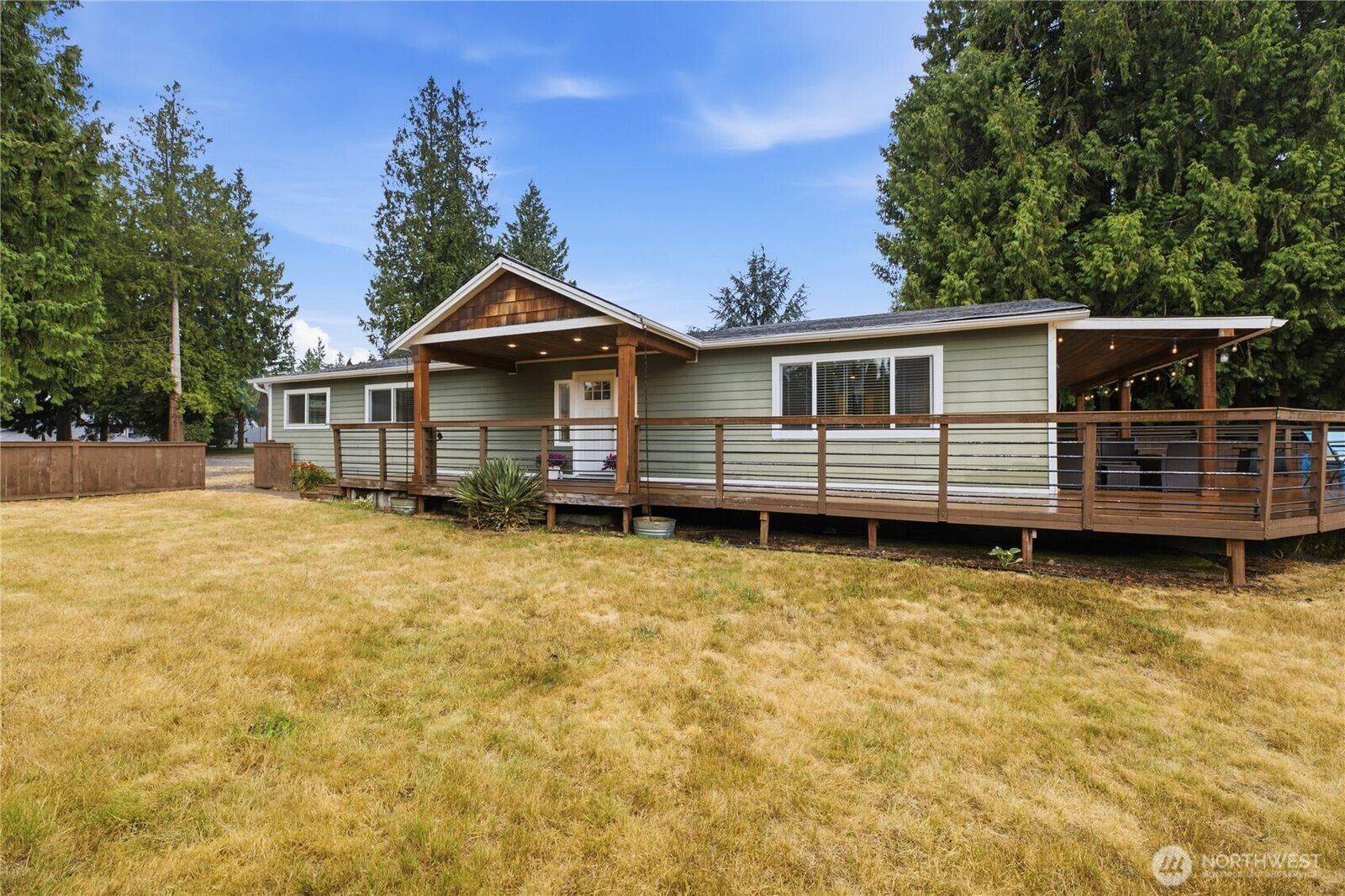 Property Photo:  6911  Vandermark Road E  WA 98391 