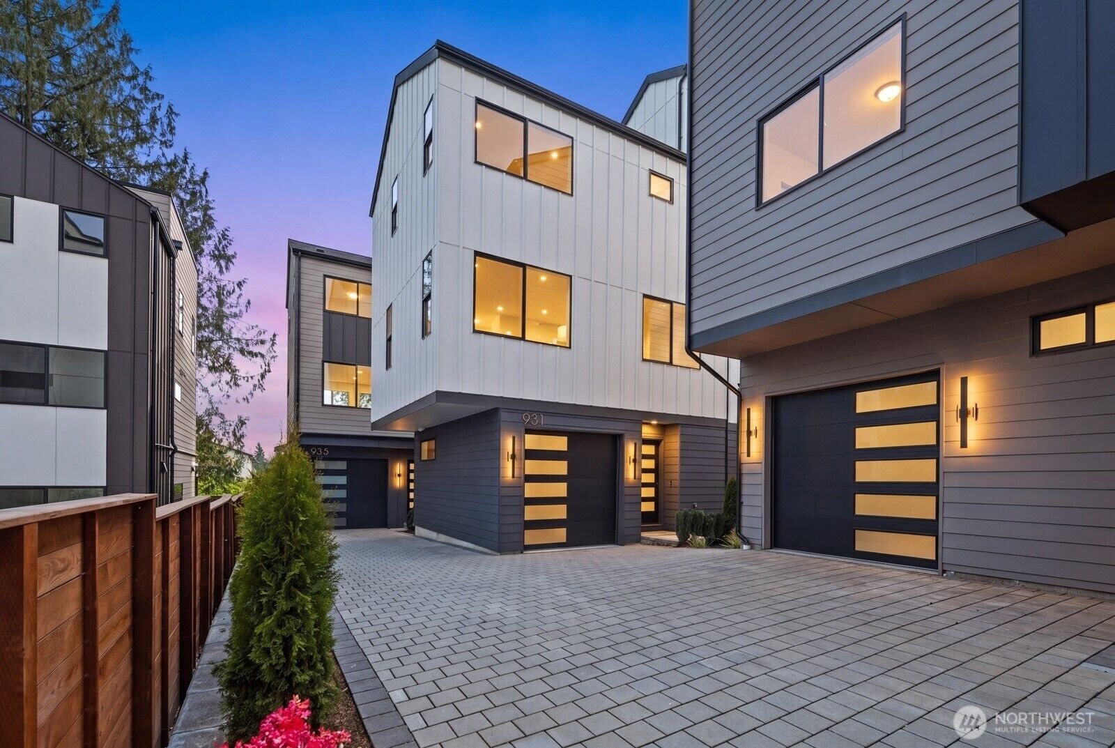 Property Photo: 931 N 87th Street WA 98103