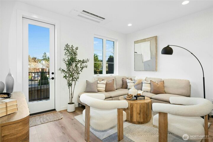 Property Photo: 116 C 2nd Street S C WA 98033
