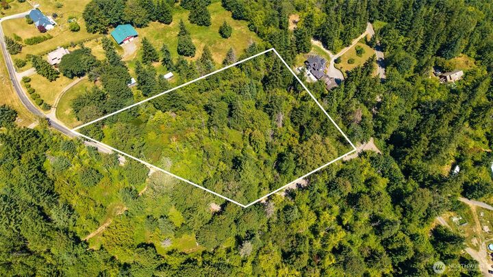 Property Photo:  85 Xx  364th Avenue SE  WA 98065 