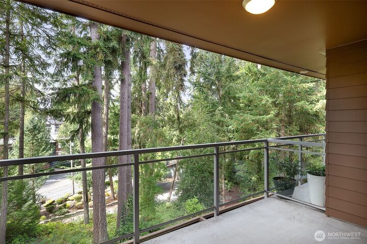 Property Photo:  22910  90th Avenue W E304  WA 98026 