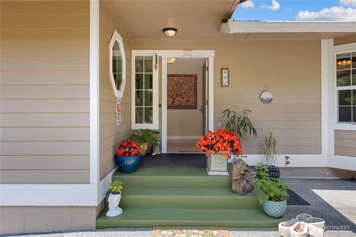 Property Photo: 802 Milton Way WA 98354