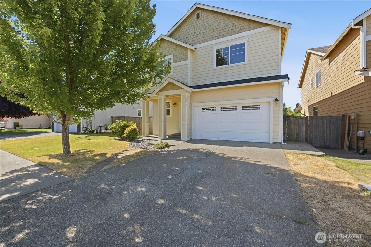 Property Photo:  2414  165th Street E  WA 98445 